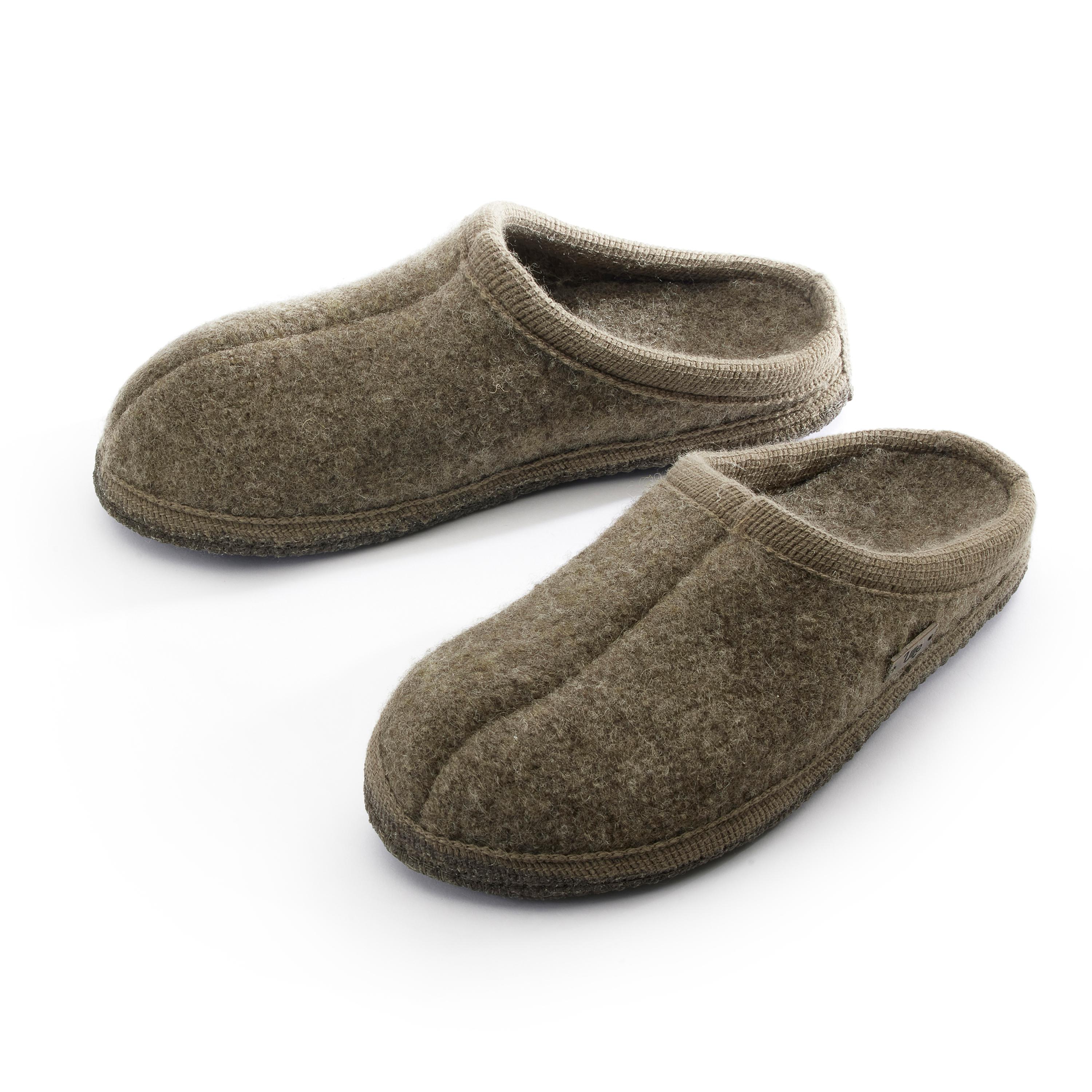 5261106950_Ulle-Original-Moss-Green_Ulltofflor_1.jpg